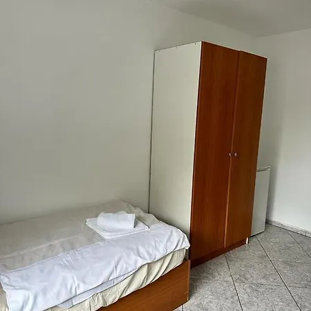Seckbach Guest house Frankfurt am Main