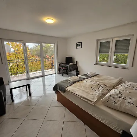 Seckbach Guest house Frankfurt am Main