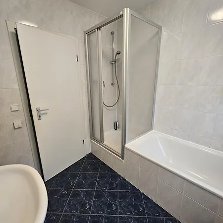 Seckbach Guest house *
