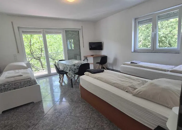 Seckbach Pensjonat 3*