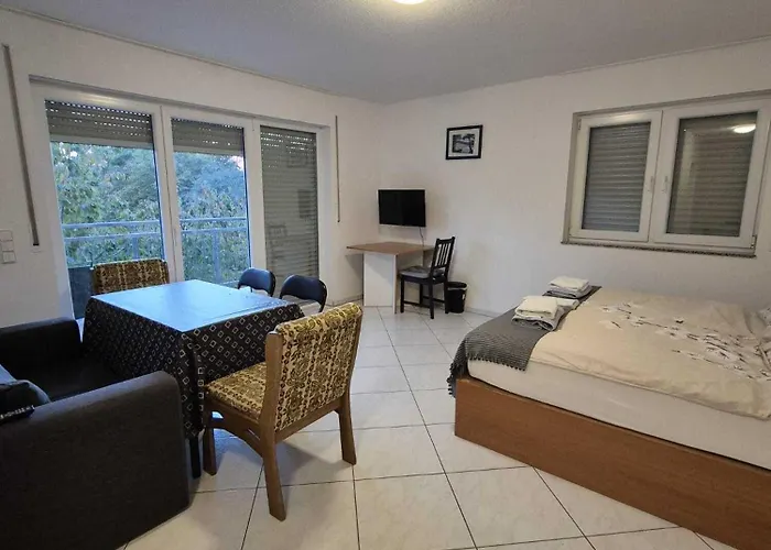 Seckbach Pensjonat 3*