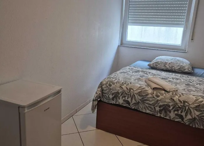 Seckbach Pensjonat 3*